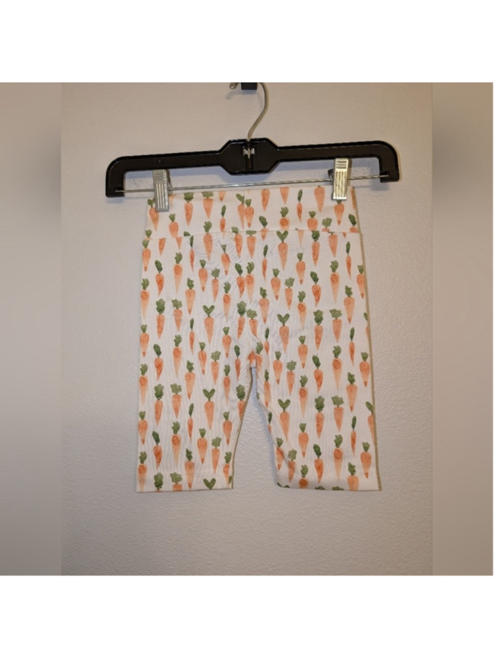 Sofia Easter Carrot Print Capri Leggings Girls Size 4/5